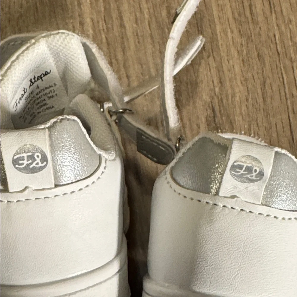 First Steps Baby girl Sneakers size‎ 4 with hook and loop Straps bright white